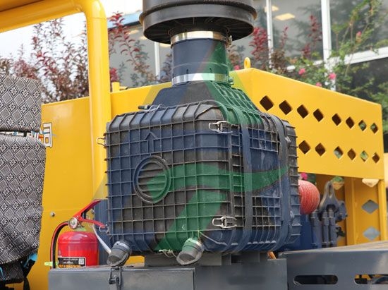 uk-18地下運(yùn)礦車(chē)8